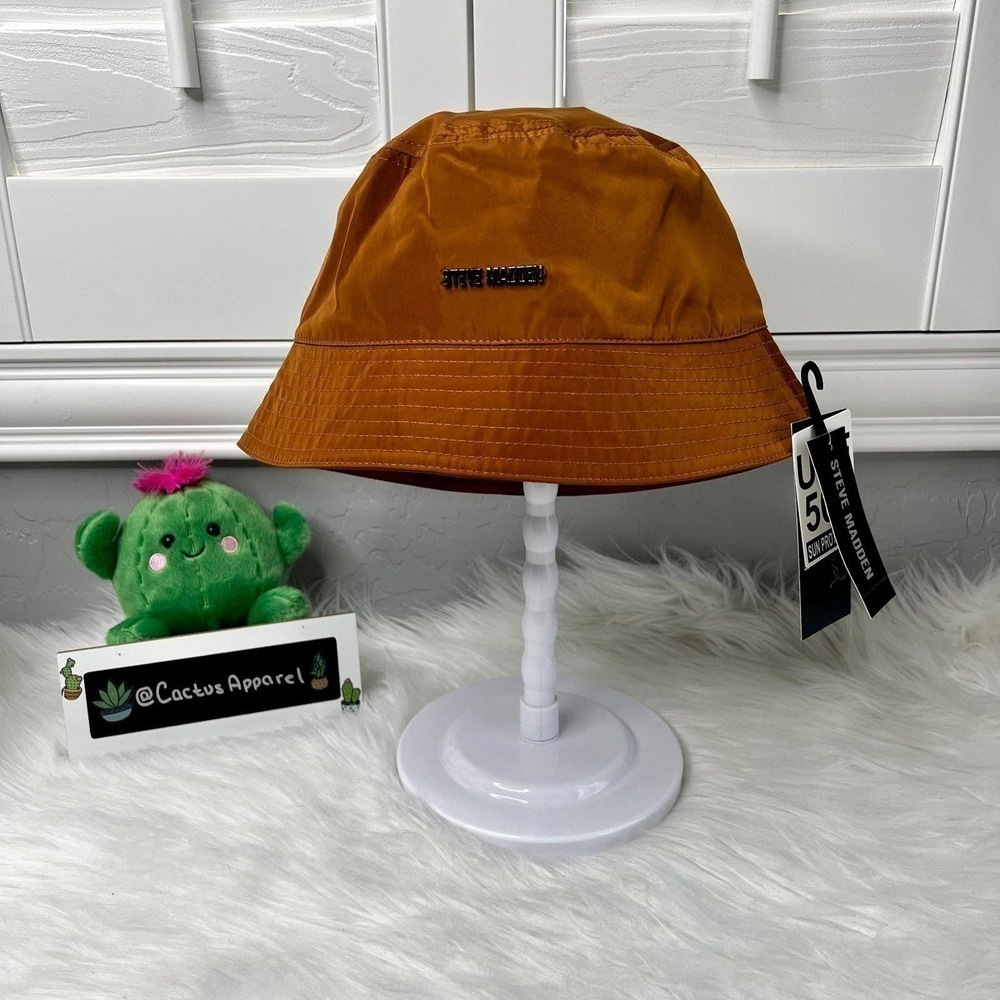 New Steve Madden Tan Bucket Hat